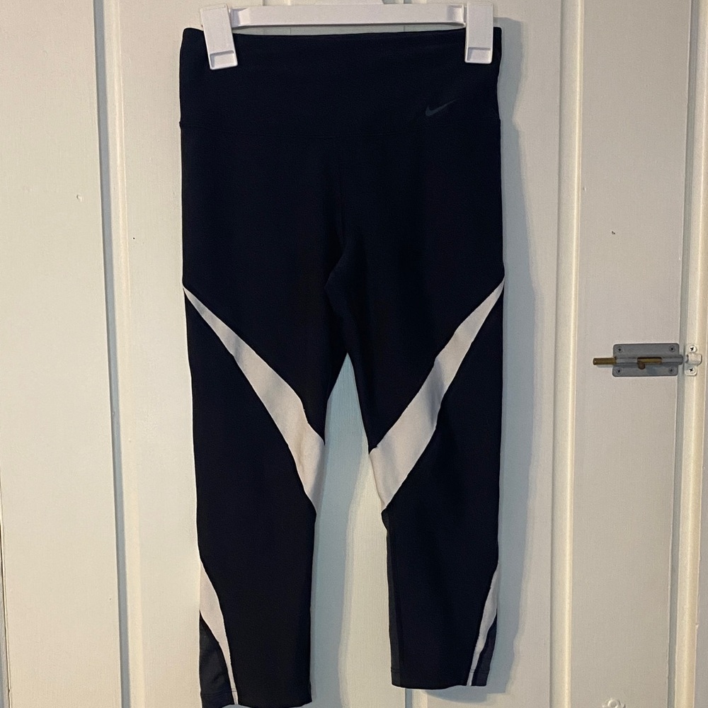 Nike Woman’s Black and White Leggings